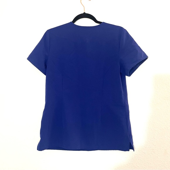 Figs Casma Three Pocket Scrub Top Royal Blue Size Small - Picture 3 of 3